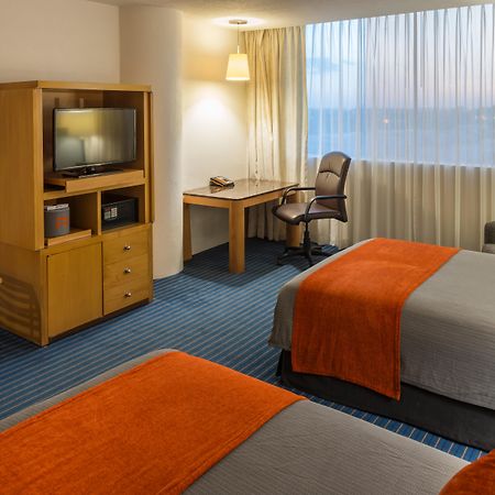 Real Inn Нуево Ларедо Екстериор снимка